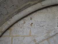 Vesseaux, Eglise Saint-Pierre-aux-Liens, Porche roman (4)